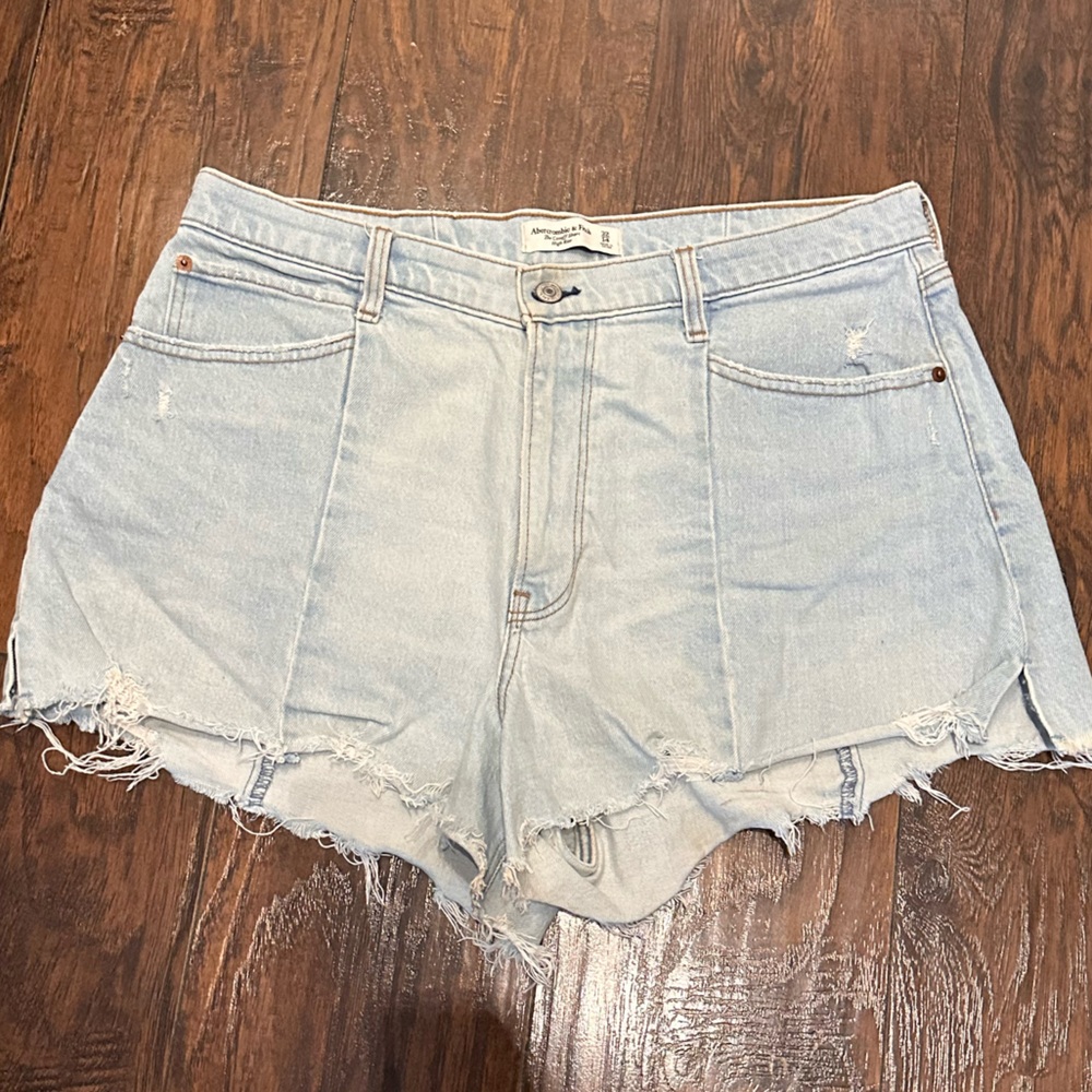 Abercrombie & Fitch Curve Love The Cutoff Short High Rise